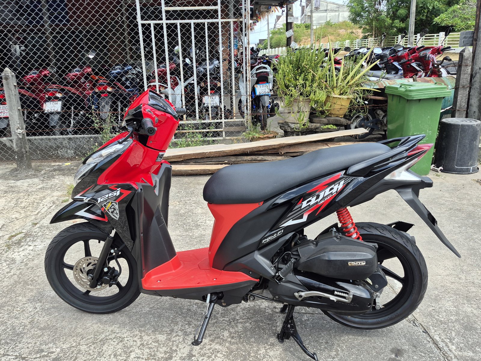Red Click rental motorbike
